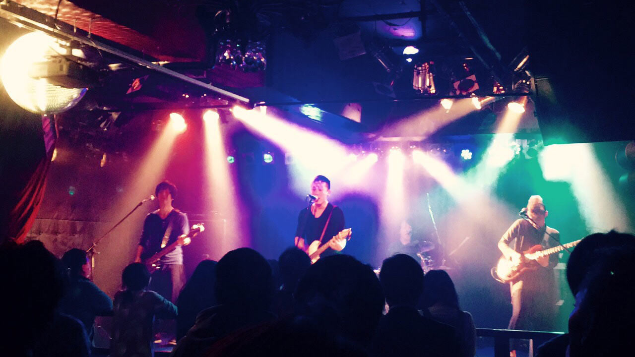 2016年3月11日渋谷スターラウンジで開催されたAndroid Baby解散の節目のライブにアマオトで出演しました！