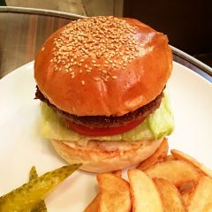 関連記事『渋谷のハンバーガー屋「レッグオンダイナー」がうますぎて通う勢い！』のサムネイル画像