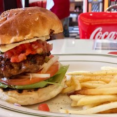 関連記事『日本大通り駅近くのハンバーガー屋「PENNY’S DINER」のハンバーガーが肉感があってインパクトがすごい！うますぎて通いたいお店！』のサムネイル画像