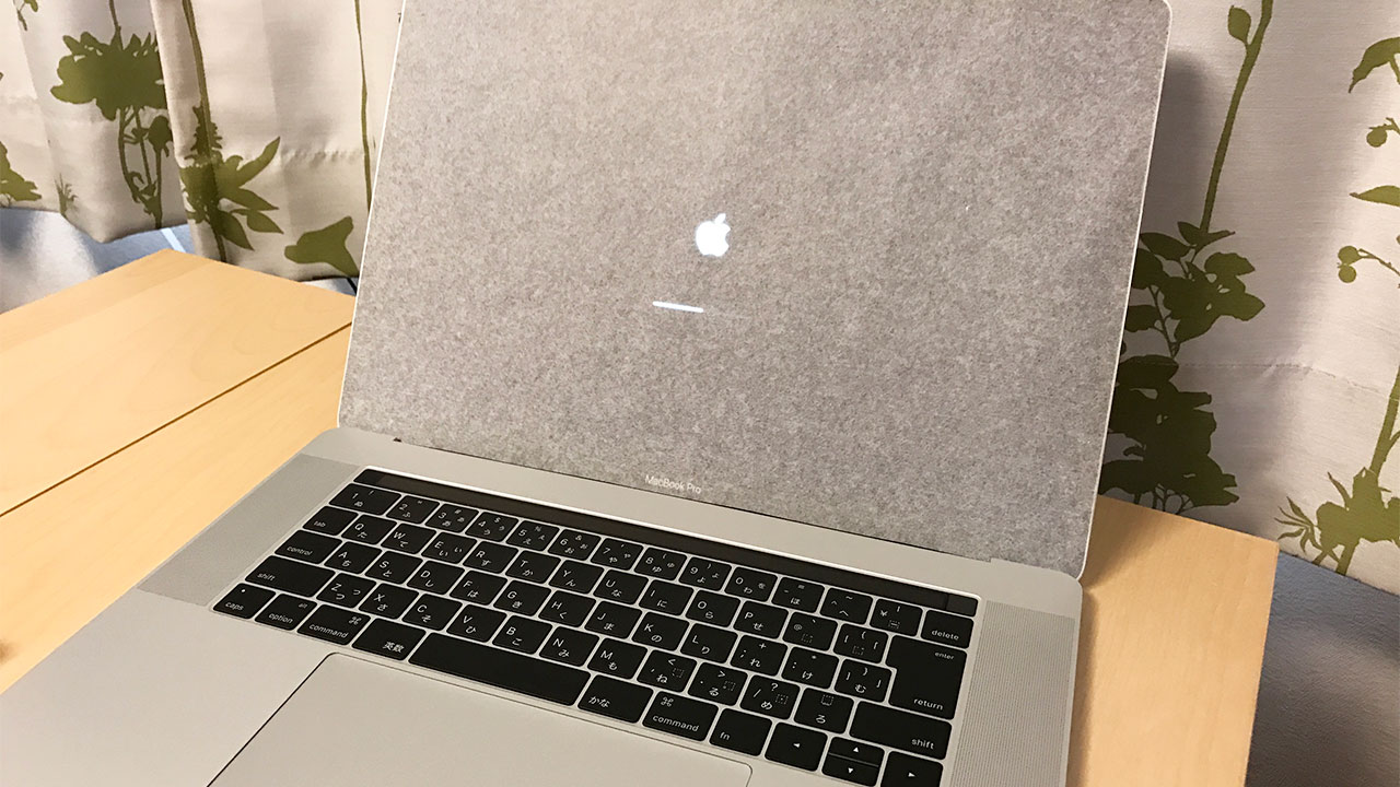 MacBook Pro Late 2016を購入！サクサク動いて快適だし、Touch Barが思ったより便利！