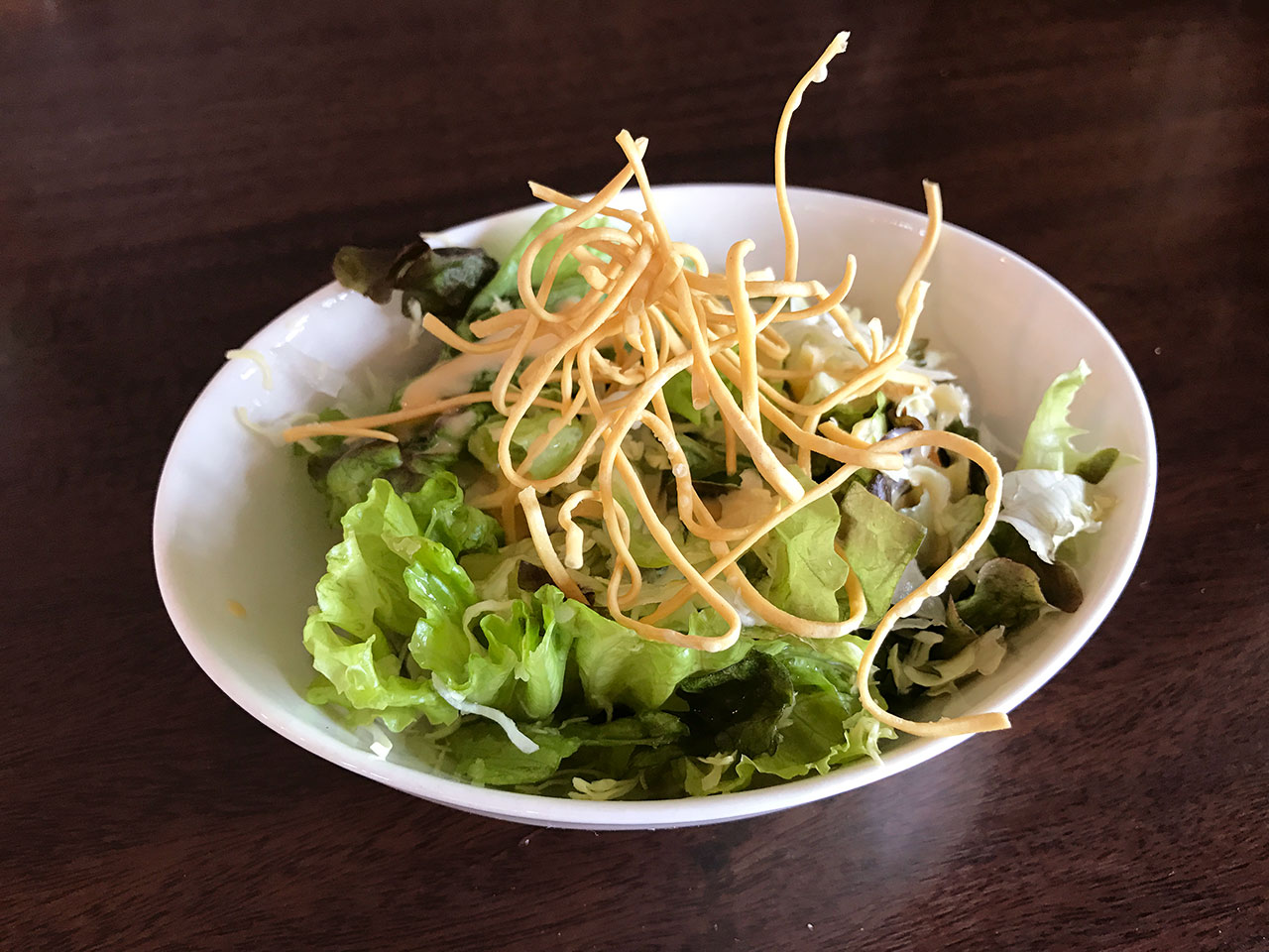 花小金井「杏s カフェ」のランチセットのサラダ