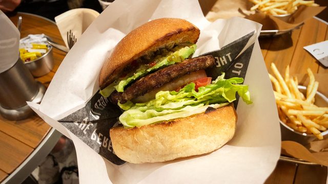 J.S. BURGERS CAFEのハンバーガーがバランス良くておいしい J.S. BURGERS CAFEのハンバーガーがバランス良くておいしい