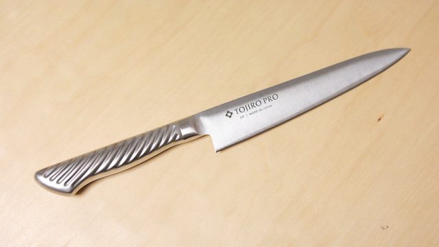 「藤次郎」のペティナイフが切れ味良くて手入れもしやすくて便利! 「藤次郎」のペティナイフが切れ味良くて手入れもしやすくて便利!