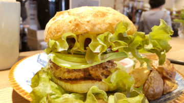 【閉店】パン屋さんが作るハンバーガーが絶品！代々木八幡「15℃」のアボカドバーガーがうまかった！