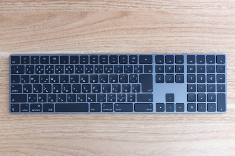 アップル純正のキーボード US - MacBook本体
