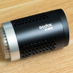 バッテリー駆動で光量も十分な小型照明「Godox ML60 Bi」が特に出先で使いやすい！