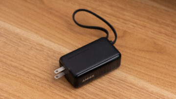 ケーブル付きのモバイルバッテリー「Anker Power Bank」が便利 ケーブル付きのモバイルバッテリー「Anker Power Bank」が便利