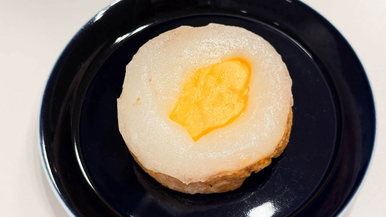 ビアードパパ「月見シュー」の餅の食感が好みでした！カスタードクリームもうまい！