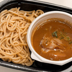 セブンイレブン「とみ田監修濃厚豚骨魚介熱盛つけ麺」がうますぎた