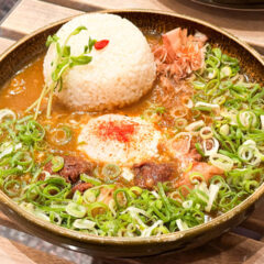 ジパングカリーカフェの牛すじカレーがうまかった