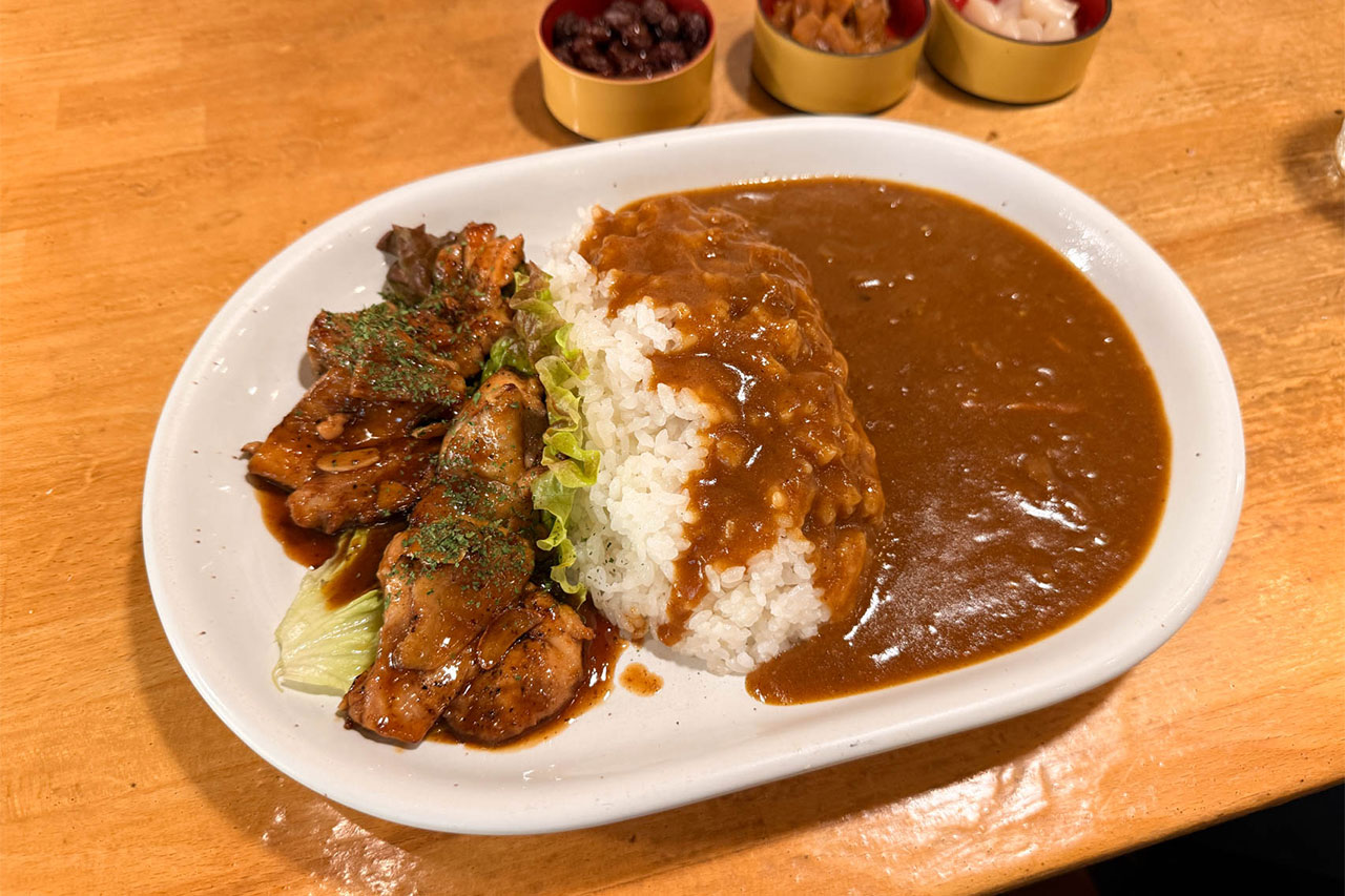 鶏肉の香味焼きとカレーライス セット