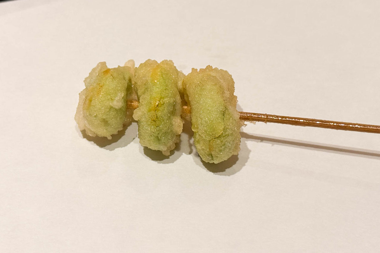 天七のランチコースで出てきた蚕豆の天ぷら