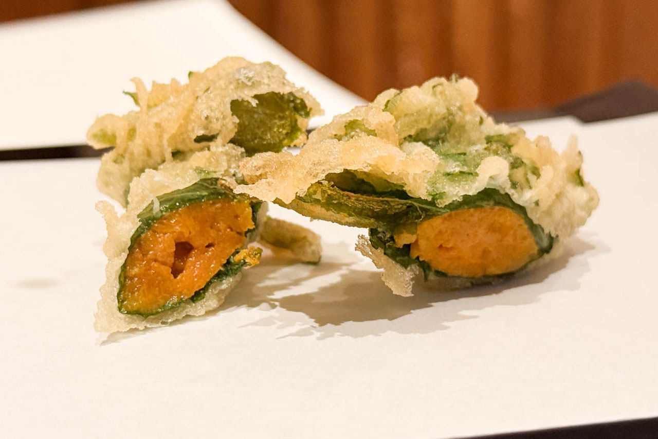 天七のランチコースの雲丹紫蘇揚げ