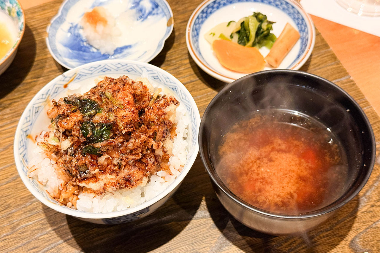 天七のランチコースの締めで選んだ天丼