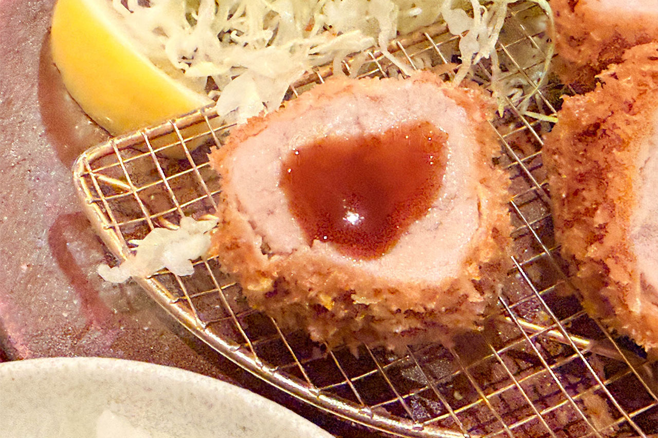 はせ川のシャ豚ブリアンの断面アップ