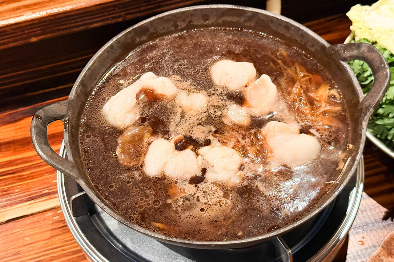 牛鍋に追加した和牛ミックスホルモン