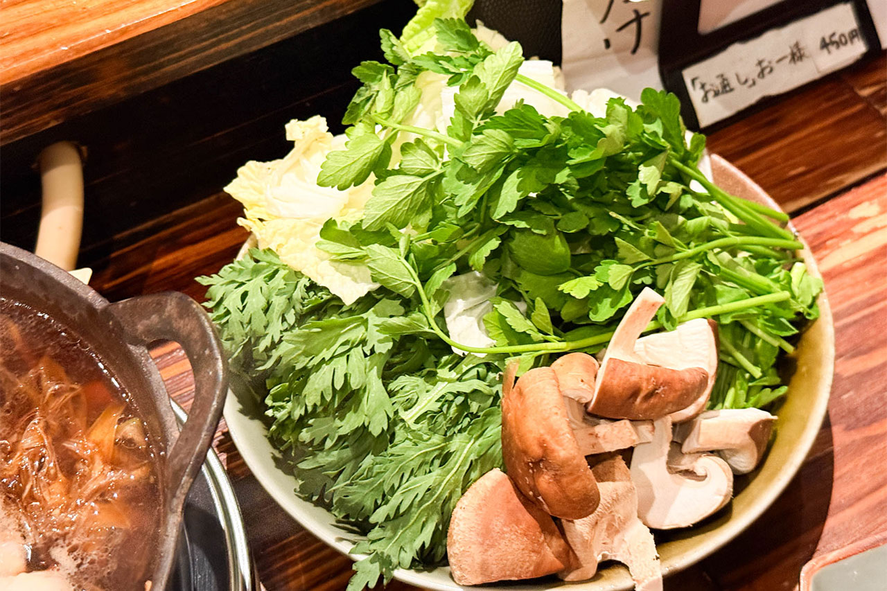 牛鍋に追加したせり・春菊・白菜・椎茸