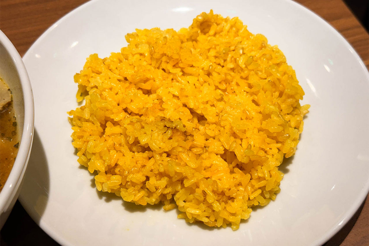 SHIBUYA SPICE 薬膳楽園の豚しゃぶカレーに付くターメリックライス