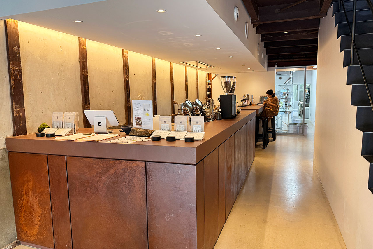 ABOUT US COFFEEのカウンター