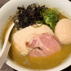新丸子のラーメン屋「麺やでこ」で食べた「浅利香味そば」がうますぎた！