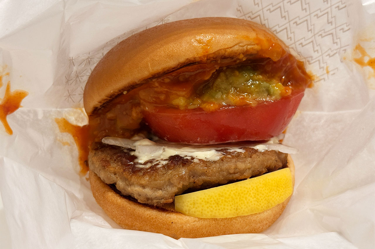 チーズ抜きのモス「アボカドタコスバーガー」