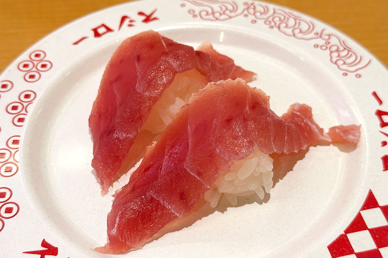 スシローのまぐろ赤身の握り2貫