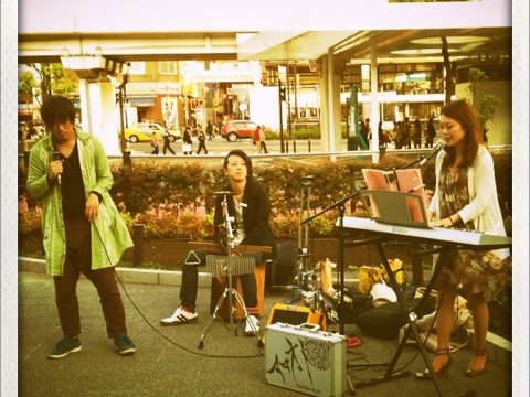ストリートライブやるなら川崎駅がおすすめ!アマオト川崎発上陸! ストリートライブやるなら川崎駅がおすすめ!アマオト川崎発上陸!