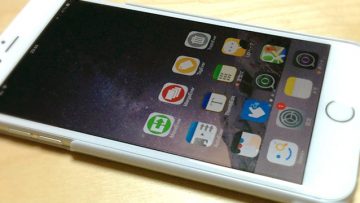 iPhone 6のホーム画面2回タップで画面が降りてくる機能は特定のシーンで便利に使える！